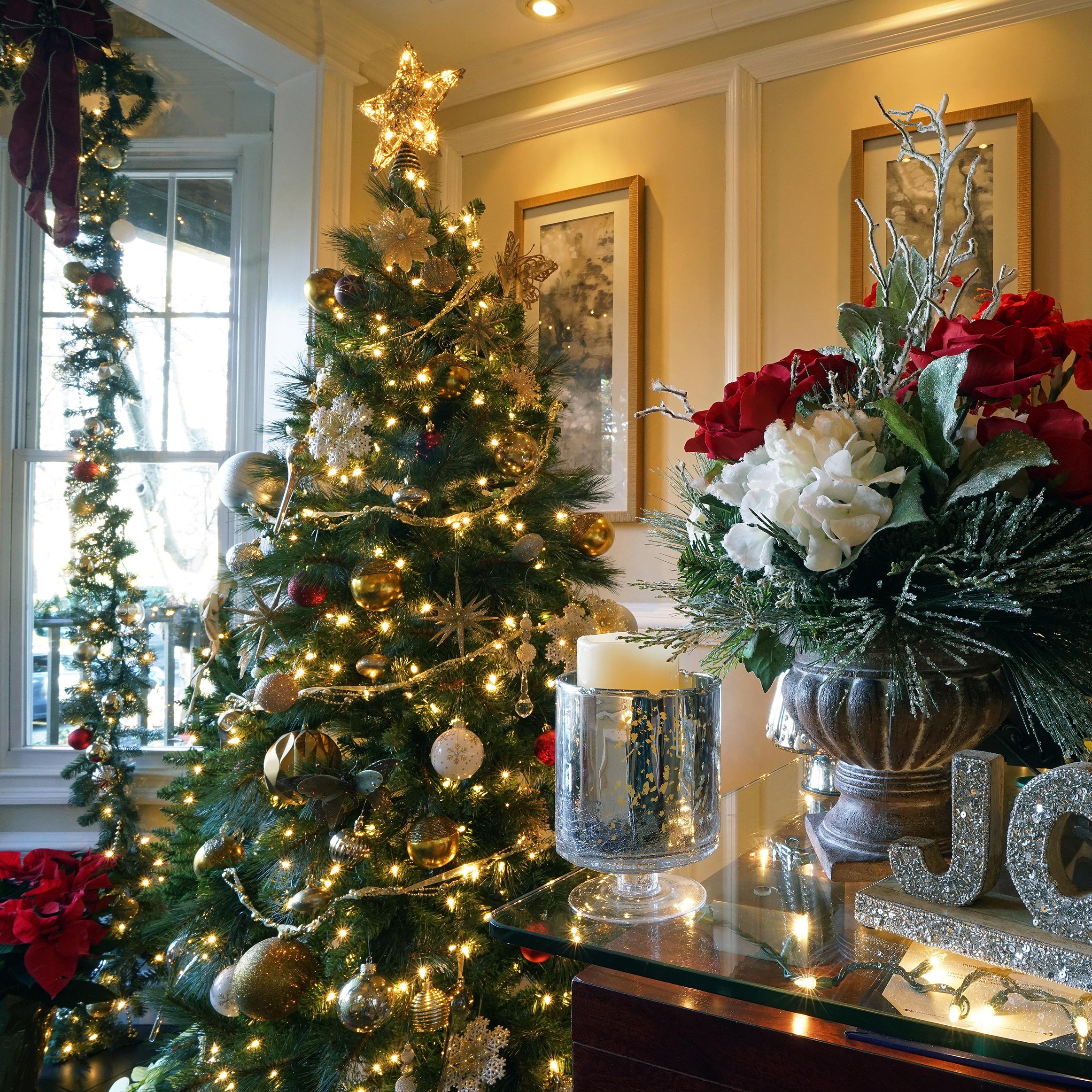 A decorated Christmas tree at The Peacock Inn