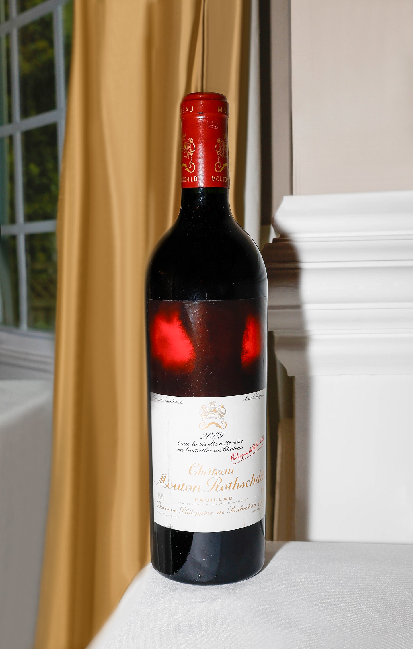 Château Mouton Rothschild 2009 bottle